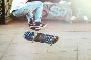 skateboarder-2373728_640
