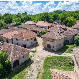 Zaboravljene lepote istočne Srbije: Rajačke pivnice vode nas u neko drugo vreme