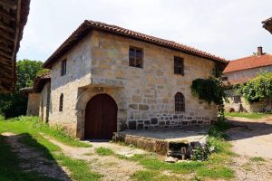 Zaboravljene lepote istočne Srbije: Rajačke pivnice vode nas u neko drugo vreme