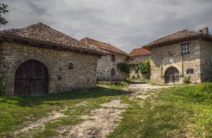 Zaboravljene lepote istočne Srbije: Rajačke pivnice vode nas u neko drugo vreme