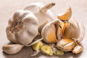 garlic-3419544_640-1