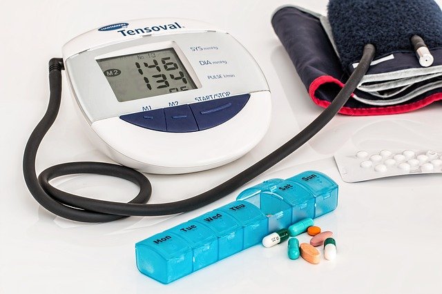 kako smanjiti poviseni krvni pritisak hipotenzija ili hipertenzija razlike