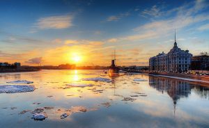 saint-petersburg-aurora-neva-wallpaper-preview