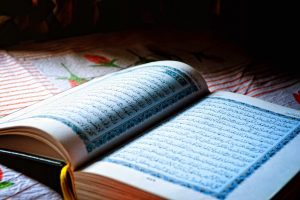 holy-quran-1528446_1280
