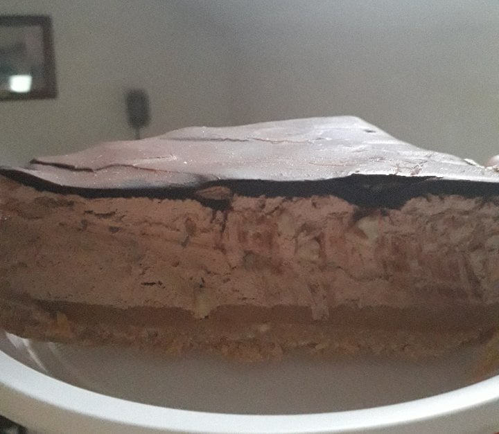 torta bez pečenja ~ brza čokoladna karamel torta za svakog
