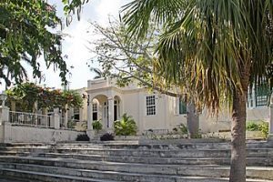 350px-Hemingways_House_3204609340