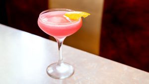 Article-Ultimate-Cosmo-Cosmopolitan-Cocktail-Recipe