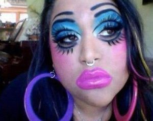 damm-thats-way-too-much-makeup