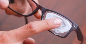 0011588_how-do-you-clean-goggles-with-toothpaste